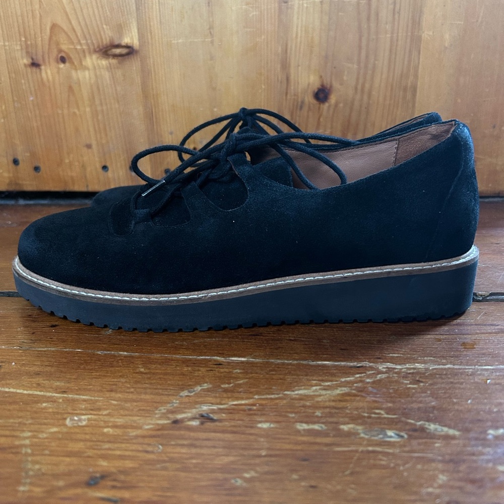 Chic Black Women's Suede Lace-Up Loafers